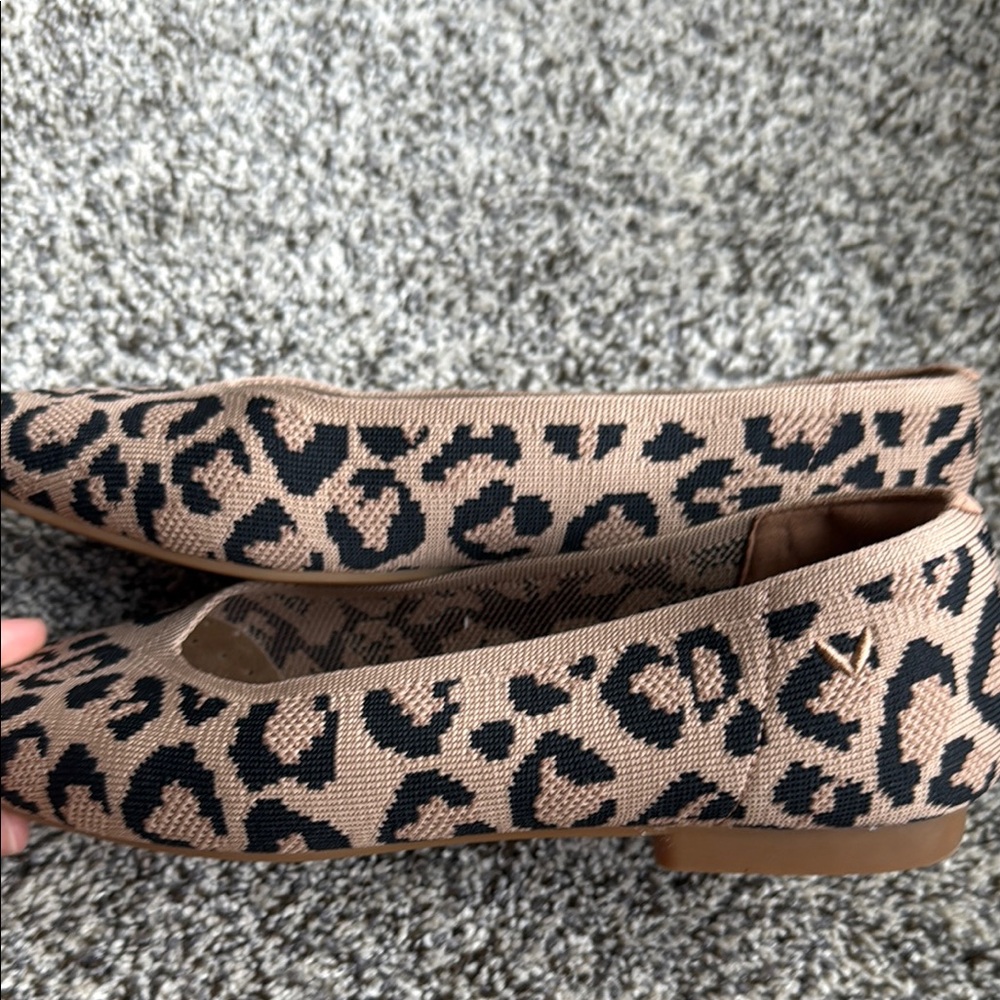 Tan and Black Leopard Print Flats Versatile Slip-On Shoes size EU 38/US 7.5 - Picture 5 of 6